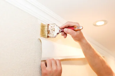 Pose de papier peint à Turgon — revêtements muraux et toiles de verre